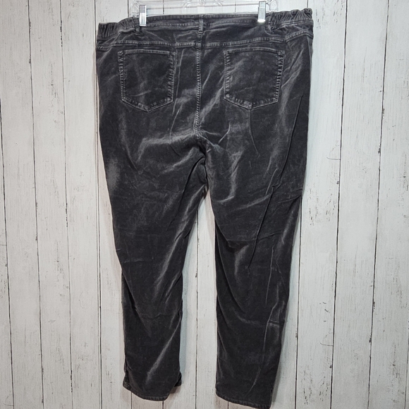 J. Jill Women's Gray Velveteen Velvet Pants Jeans Straight Leg Size 22. - Picture 7 of 8